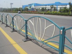  道路市政護(hù)欄在發(fā)展中有哪些問(wèn)題，